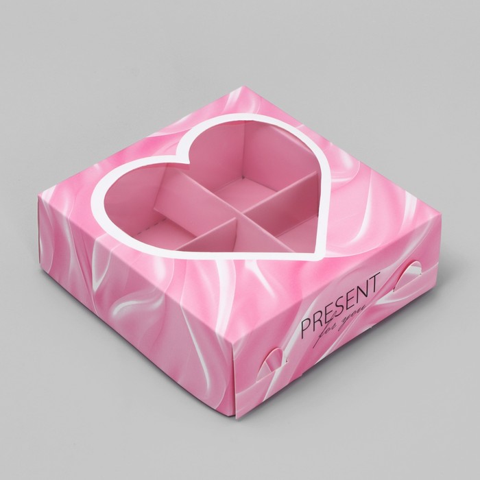 Коробка для конфет, кондитерская упаковка, 4 ячейки, «Любимое сладкое», 10.5 х 10.5 х 3.5 см - Фото 1