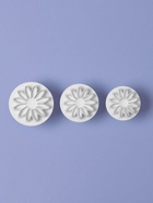 Плунжеры кондитерские «Герберы», набор 3 шт., размеры цветков: 4.3 см, 4.8 см, 5.5 см, пластик, белые - Фото 2