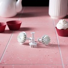 Плунжеры кондитерские «Герберы», набор 3 шт., размеры цветков: 4.3 см, 4.8 см, 5.5 см, пластик, белые - Фото 7