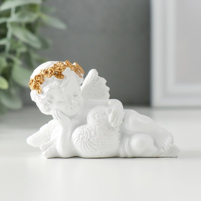Фигурка полистоун «Белоснежный ангел обнимает сердечко с узорами», 9×4.5×5 см