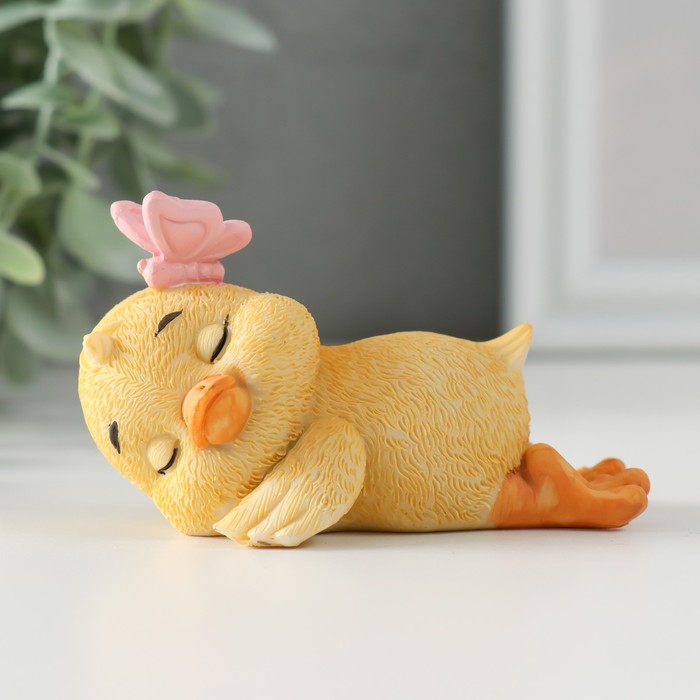 Фигурка полистоун «Спящий утёнок с бабочкой», 8.5×4×5 см - Фото 1