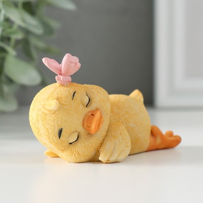 Фигурка полистоун «Спящий утёнок с бабочкой», 8.5×4×5 см