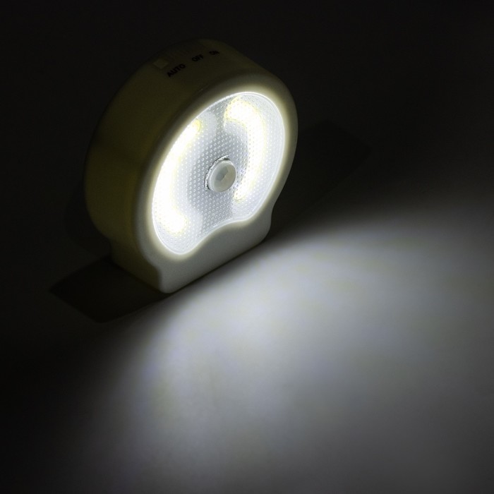 Фонарь-светильник "Мастер К", 220 лм, COB, 3 ААА, магнит, клейкая основа, датчик движения - фото 1905101449