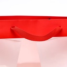 Пакет крафт с квадратным дном и окном, 20×20×20 см, красный - Фото 3