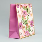 Пакет подарочный с шильдиком, упаковка, «Нежные цветы», 30.5 х 25.4 х 12.7 см - фото 8731899