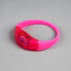 Светодиодный браслет розовый, батарейки CR2016х2, свечение розовое - фото 8732927