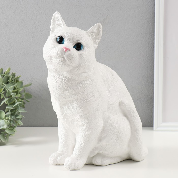 Копилка  "Кошка Белая окраска" Высота 32 см, Ширина 16 см, Длина 23 см.
