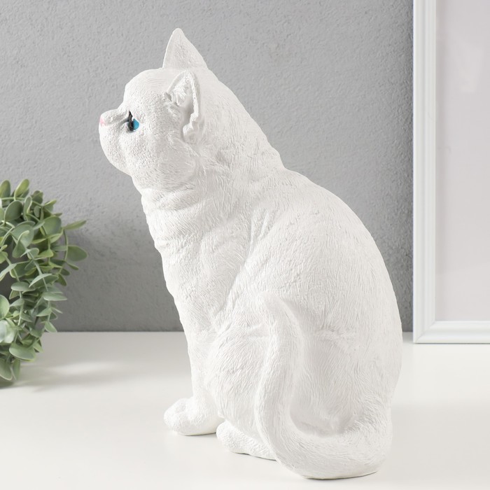 Копилка  "Кошка Белая окраска" Высота 32 см, Ширина 16 см, Длина 23 см.