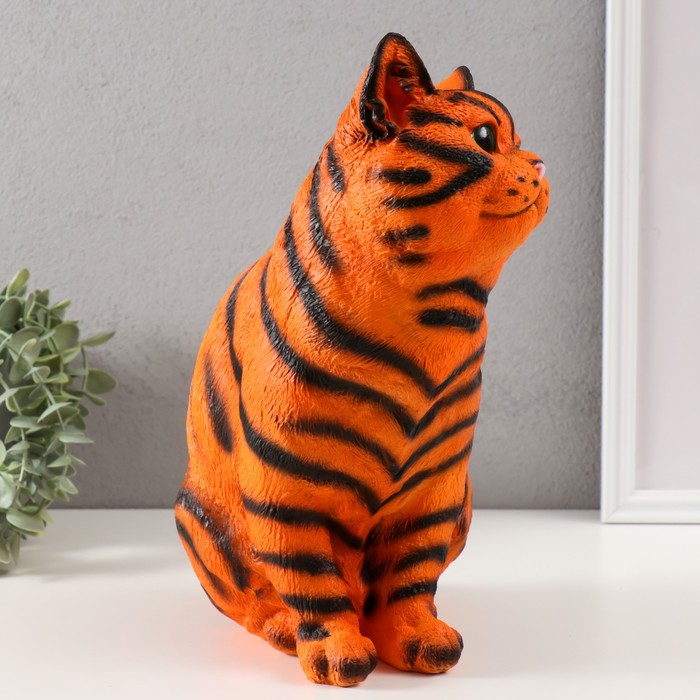 Копилка  "Кошка тигровая окраска" Высота 32 см, Ширина 16 см, Длина 23 см.