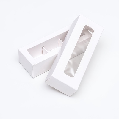 Коробка для 3 конфеты, с окном, белый 13×5×3.3 см