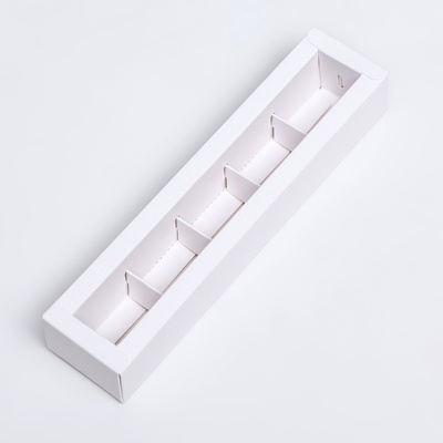 Коробка для 5 конфет с окном, с тонкими разделителями, белый 21×5.5×3.3 см