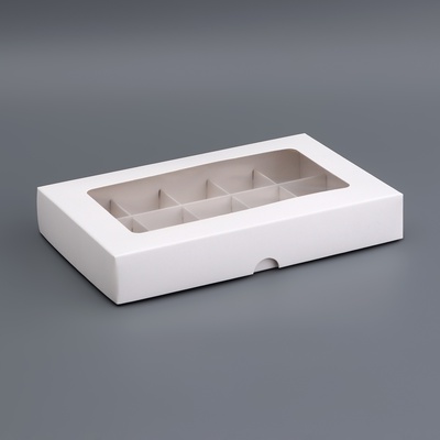 Коробка для 15 конфет, белая, 13.7×22×3.5 см