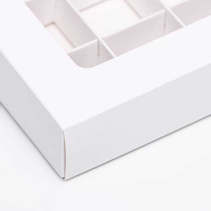 Коробка складная под 20 конфет, белая, 17,7 х 22 х 3,5 см