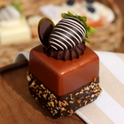 Муляж - магнит "Пирожное Магнифико" шоколад, 5х5х9см - Фото 1