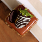 Муляж - магнит "Пирожное Магнифико" шоколад, 5х5х9см - Фото 3