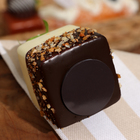 Муляж - магнит "Пирожное Магнифико" белый шоколад, 5х5х9см - Фото 5
