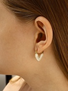 Серьги с эмалью «Сердце», перламутровые, белые в золоте  (артикул 10105405)  большой выбор товаров оптом и в розницу по низким ценам с доставкой