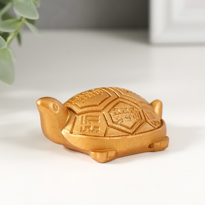 Нэцкэ фигурка полистоун под золото «Черепаха с символами на панцире», 6.4×5.5×2.2 см - Фото 1
