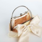 Сумка-клатч на фермуаре, цвет бежевый 10131236