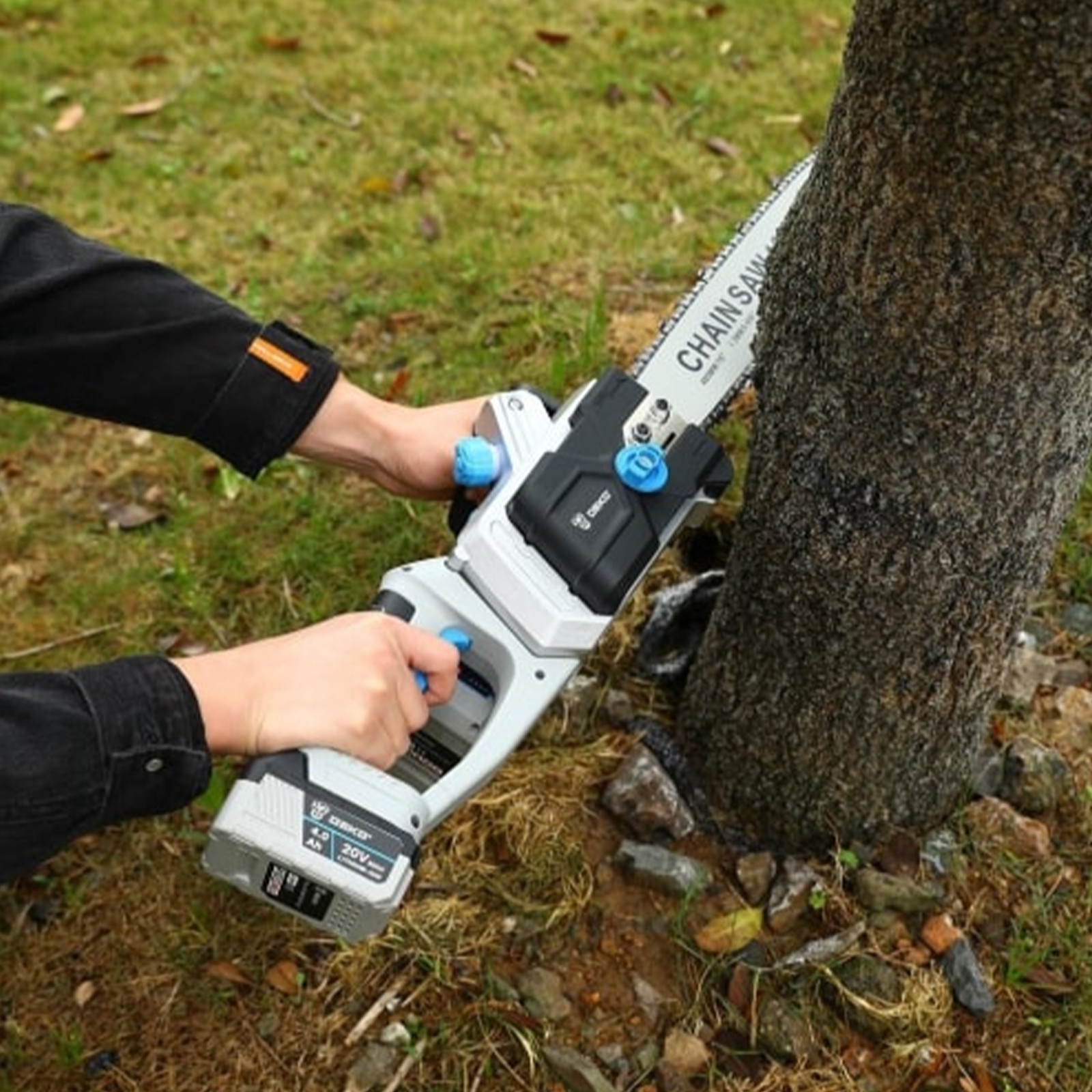 Отзывы об аккумуляторных цепных пилах. Аккумуляторная цепная пила deko dkchs 40 pro. Пила цепная аккумуляторная в кейсе deko dkchs 40 pro, 2х20в, 2x4. 0ач, 2 з/у. Пила цепная аккумуляторная в кейсе deko dkchs 40 pro, 2х20в, 2x4.