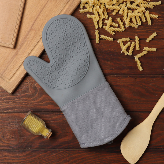 Варежка Доляна, цв.серый, 18х33 см, 100% п/э, силикон - Фото 1