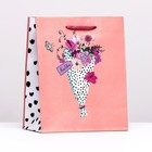 Подарочный пакет "Цветы и бабочка", 18 х 22,3 х 10 см - Фото 1