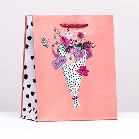 Подарочный пакет "Цветы и бабочка", 18 х 22,3 х 10 см