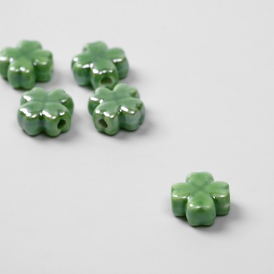 Бусина керамическая «Клевер» четырёхлистный, 1,2×1,2×0,5см, (набор 5 шт.), цвет зелёный