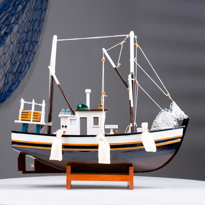 Корабль сувенирный "Рыбацкое судно" 38х32х12см