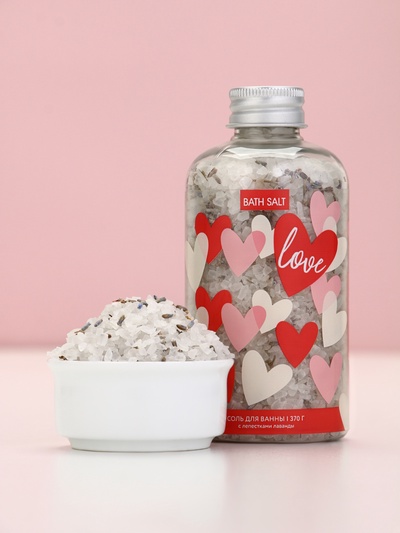 Соль для ванны с лепестками лаванды Love, 370 г, Чистое счастье