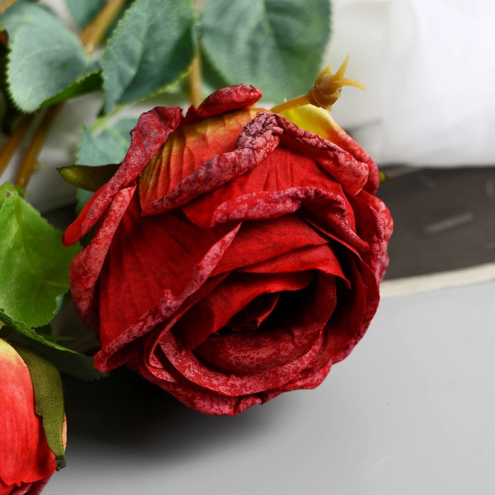 Цветы искусственные "Роза Солмус" d-7,5 см 64 см, красный