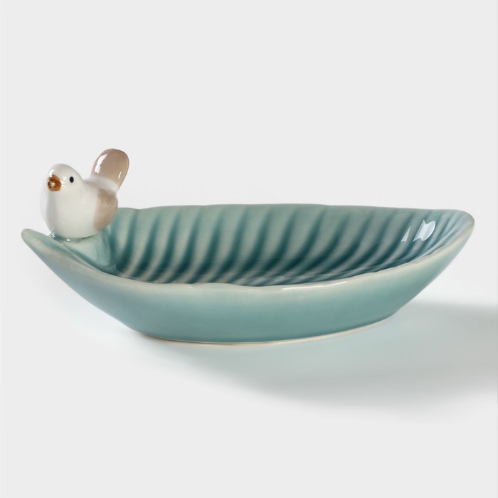 Блюдо керамическое сервировочное «Птичка на листочке», 15.5×8.5 см, цвет голубой - Фото 1