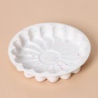 Форма для выпечки KONFINETTA «Ромашка», силикон, d=20 см (внутр. диаметр 18.5 см), белая - Фото 5