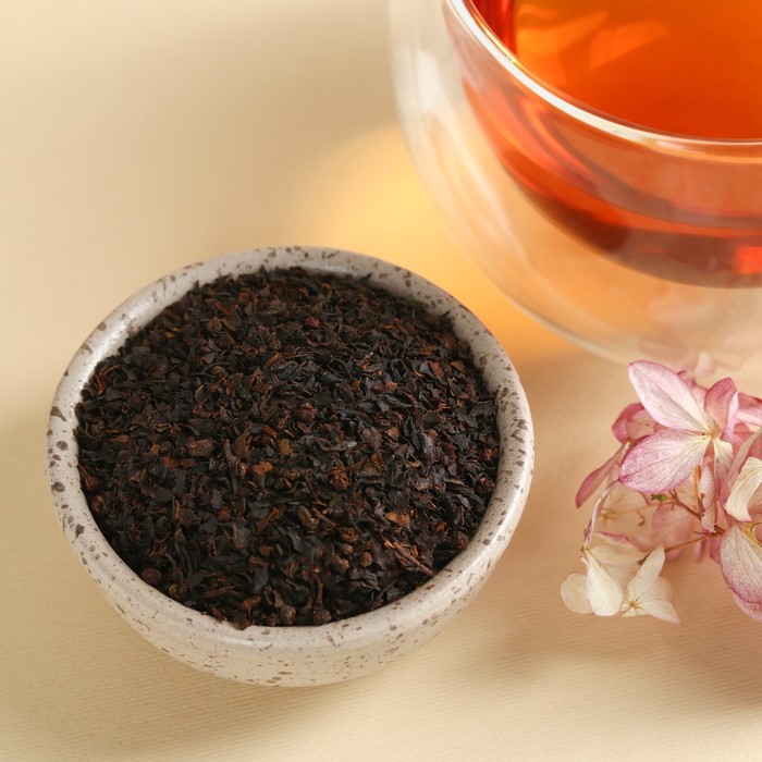 Набор с чаем «С праздником весны», весовой чай 40 г (2 шт. х 20 г)., чай в пакетиках 21,6 (12 шт. х 1,8 г).
