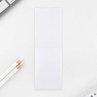 Подарочный набор: блокнот, карандаши (2 шт) и значок «8 марта»