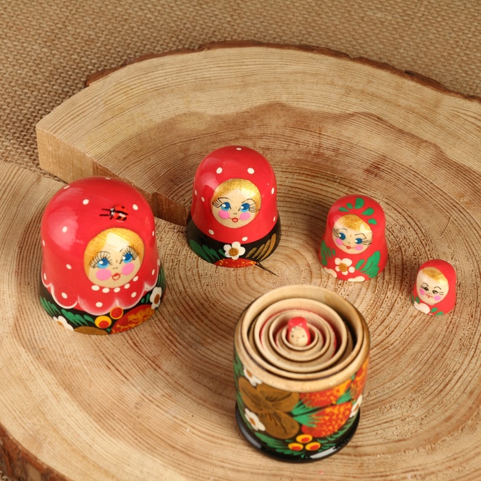 Матрёшка 5-кукольная "Праздничная красная" с божьей коровкой, 10-11 см - фото 1884505117