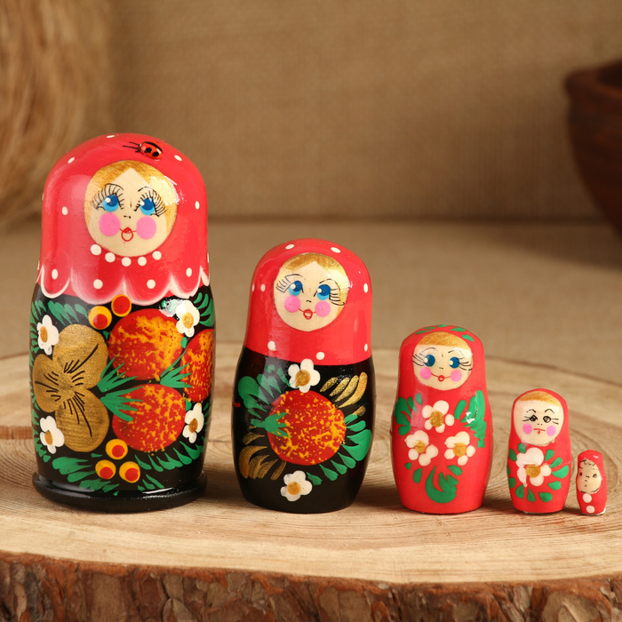 Матрёшка 5-кукольная "Праздничная красная" с божьей коровкой, 10-11 см - фото 1884505114
