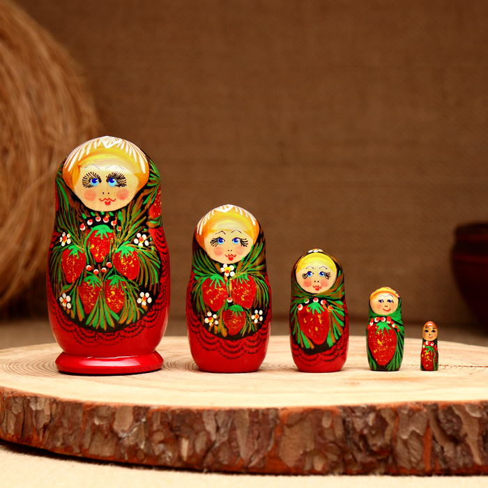 Матрёшка 5-кукольная "Диана ягодки", 10-11 см - Фото 1