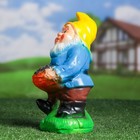 Садовая фигура "Гном с деньгами" 10х15х17см  микс - Фото 2
