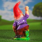 Садовая фигура "Гном-правая рука вверх" 10х13х30см МИКС - Фото 10
