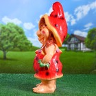 Садовая фигура "Девочка - клубничка" малая 17х21х53см - Фото 2