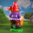 Садовая фигура "Гном с грибами" 30х18х56 см - Фото 6