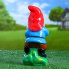 Садовая фигура "Гном-землекоп" 25см - Фото 3