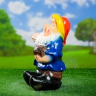 Садовая фигура "Гном-регби" 16х18х35см - Фото 2