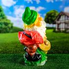 Садовая фигура "Гном с бочкой" 26х28х46см МИКС - Фото 11