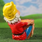 Садовая фигура "Гном с горшком" 29х21х31см - Фото 6