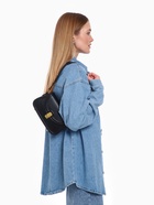 Сумка женская мессенджер TEXTURA на клапане, 23×6×13 см, чёрная - Фото 11