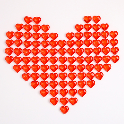 Сердечки пластиковые декоративные, 100 шт., 2×2 см