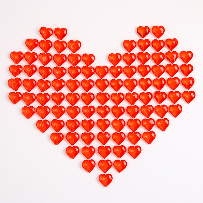 Сердечки пластиковые декоративные, набор 100 шт., размер 1 шт. — 2 × 2 см, цвет красный