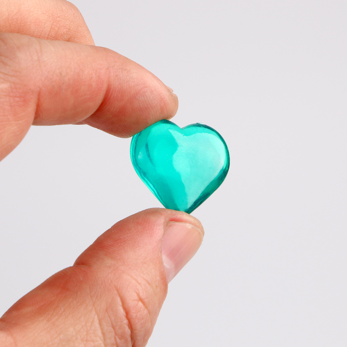 Сердечки пластиковые декоративные, набор 100 шт., размер 1 шт. — 2 × 2 см, цвет МИКС